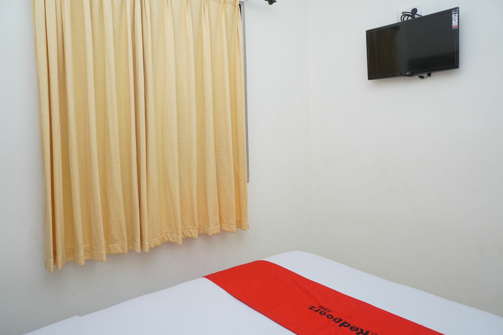 Reddoorz Plus @ Ciumbuleuit Area Bandung Kültér fotó